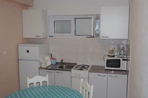 Hostal Vila Snje?ana Tu?epi