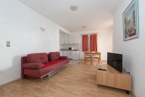 Apartments Ivo