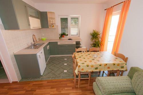Apartments Ivo