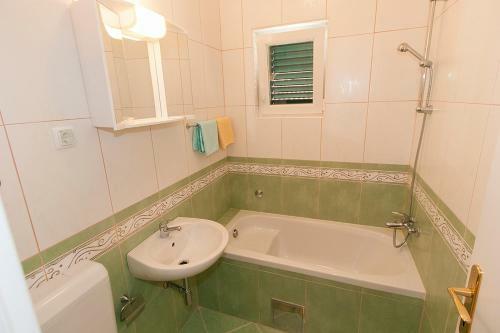 Apartments Ivo