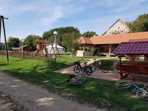 Nom�d Jurta Zalakaros Mellett