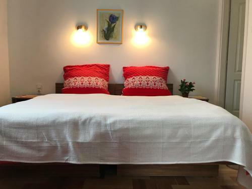 Elvira Apartman