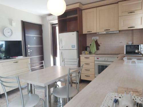 Apartamento Lavrio Port-centre 1bdr Apt With Balcony Wash Machine