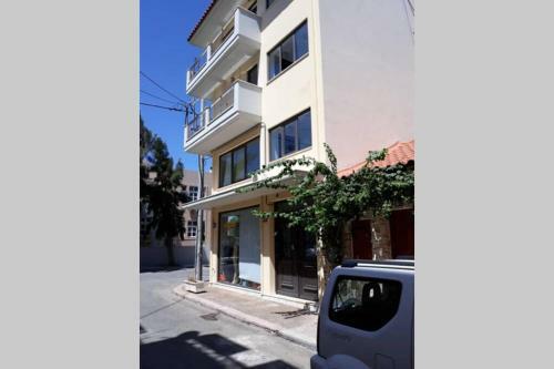 Apartamento Lavrio Port-centre 1bdr Apt With Balcony Wash Machine