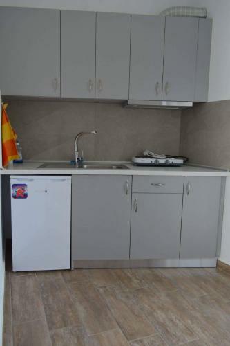 Apartamento Gefyraki House