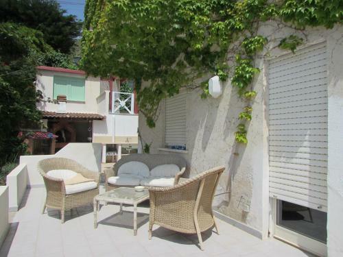 Hostal Villa Majata