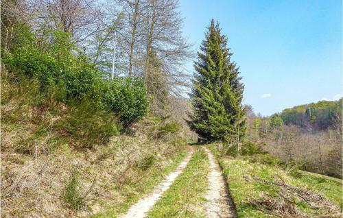 Awesome Home In Art� With