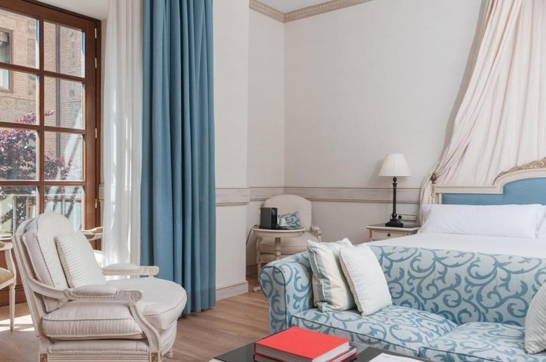 Hotel Eugenia De Montijo, Autograph Collection