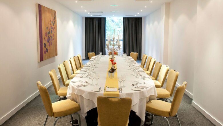Hotel Park Plaza Cardiff