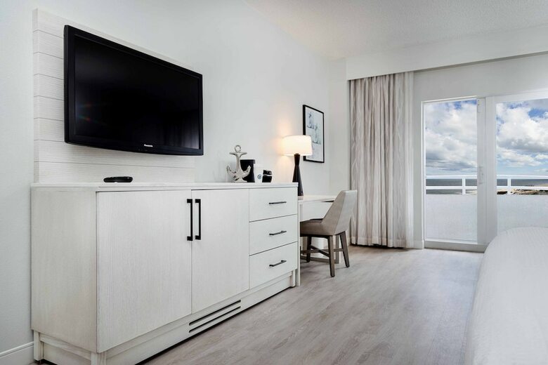 Hotel Ocean Place Resort And Spa