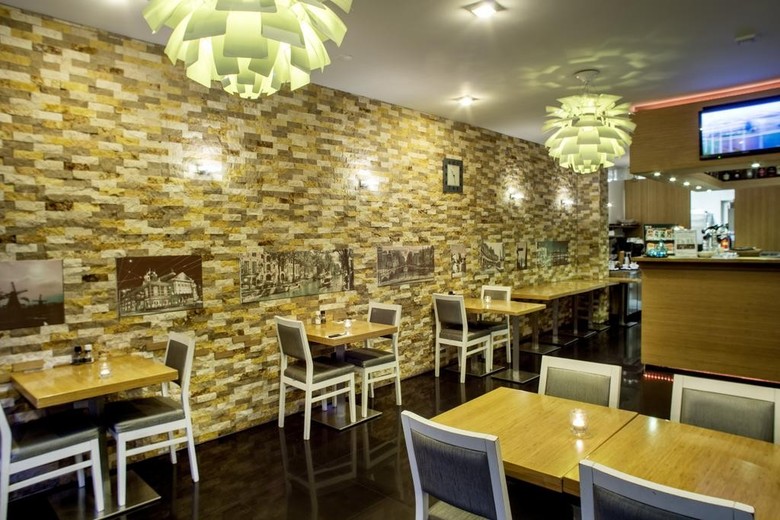 Hotel Larende