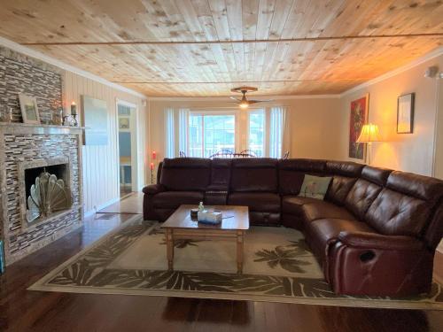 6041 Gulf Road