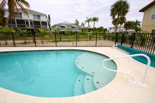 6041 Gulf Road