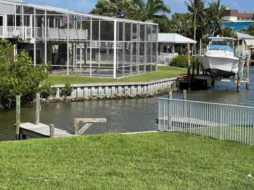 749 Estero Blvd