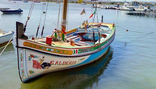 Sesimbra Sea Apartment Shared Pool & Beach