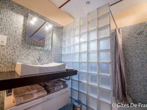G�te Chappes, 2 Pi�ces, 2 Personnes - Fr-1-630-194