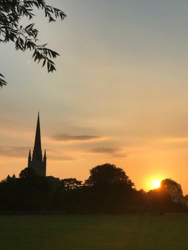 Buttercup Bell Tent In The Broads National Park