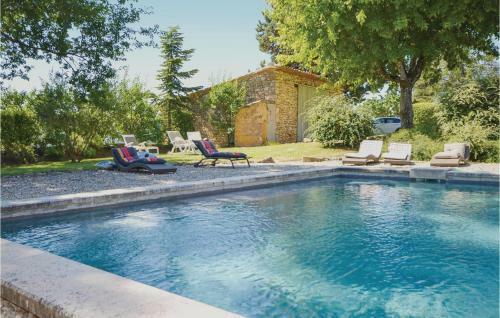 Five-bedroom Holiday Home In St. Saturnin Les Apt.
