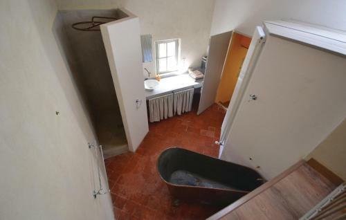 Five-bedroom Holiday Home In St. Saturnin Les Apt.