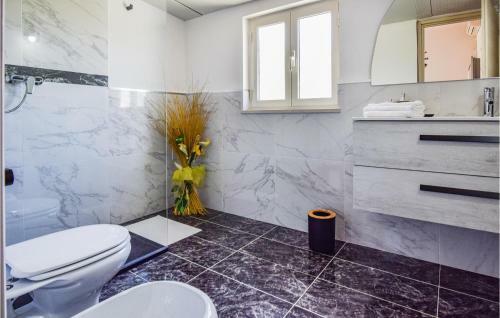 Awesome Home In Terranova With Wifi And 2 Bedrooms