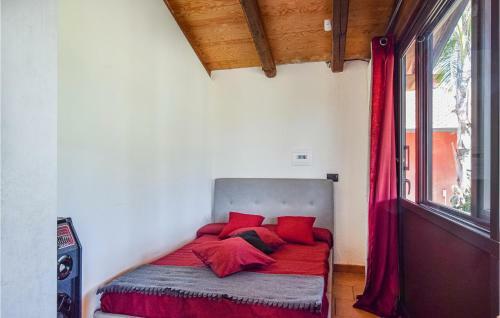 Awesome Home In Terranova With Wifi And 2 Bedrooms