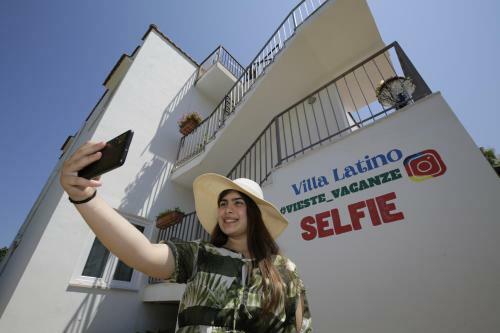 Hostal Villa Latino