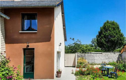 Stunning Home In Mont-dol With Wifi And 1 Bedrooms