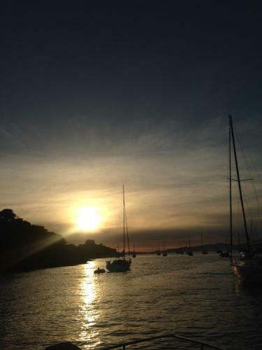 Voilier A Quai Porquerolles