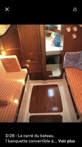 Voilier A Quai Porquerolles