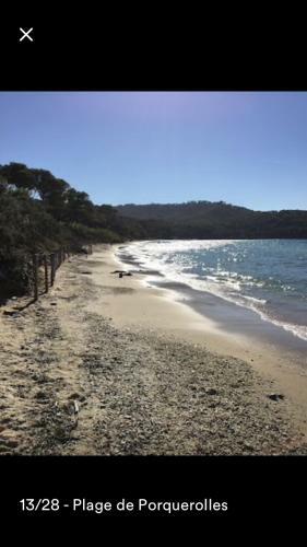 Voilier A Quai Porquerolles