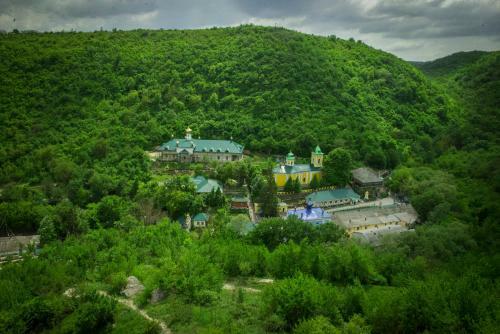 Agroturismo C?su?a De L�ng? Lac