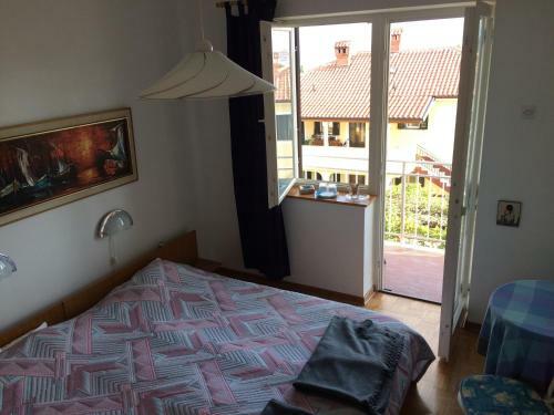 Hostal Rooms And Apartment Lia