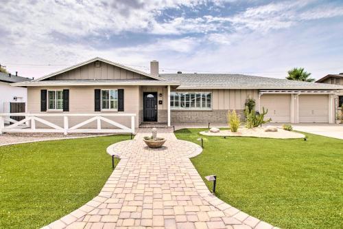 Pristine Escape About 2 Miles To Old Town Scottsdale!