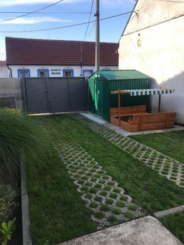 Apartamento Chalupa Na L�pov� V Hlohovci