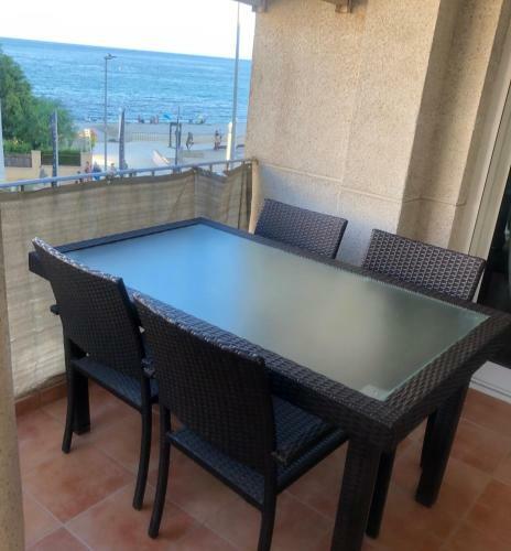 Downtown Apartment In Front Of The Sea