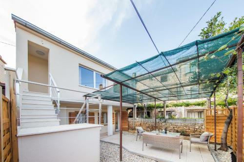 Apartamento Seahouse Komi?a
