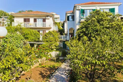 Apartamentos Close To Center, Quiet, With Parking