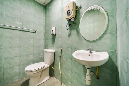 Oyo 301 River Inn Hotel