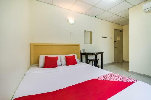 Oyo 301 River Inn Hotel