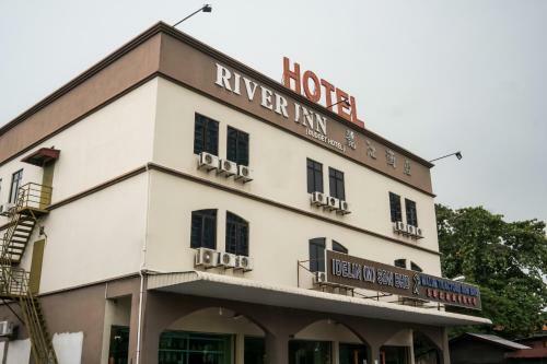 Oyo 301 River Inn Hotel
