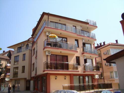 Hostal Guest House La Rose