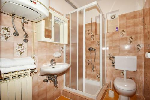 Hostal Apartments And Rooms Branka