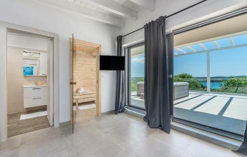 Villa Luna Holiday Home