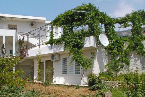 Apartments Villa Nada Podgora - Cdm05024-cya