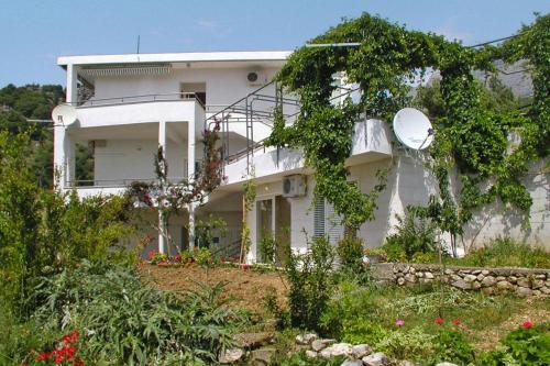 Apartments Villa Nada Podgora - Cdm05024-dyb