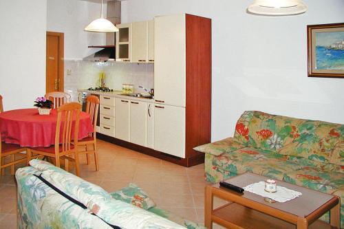 Apartments Villa Nada Podgora - Cdm05024-dyc