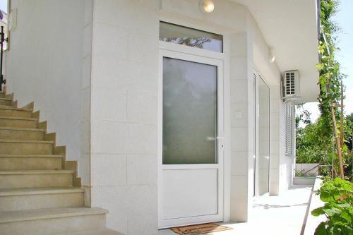 Apartments Villa Nada Podgora - Cdm05024-dyc