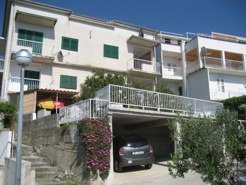 Apartments Villa Vesna Podgora - Cdm05026-dyd