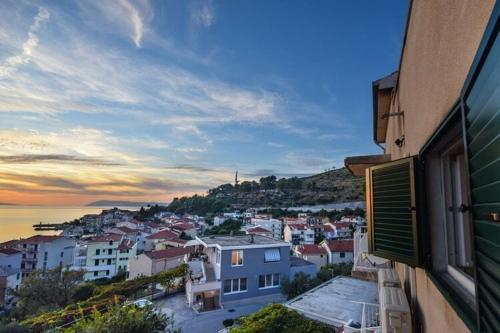 Apartments Villa Vesna Podgora - Cdm05026-dyd