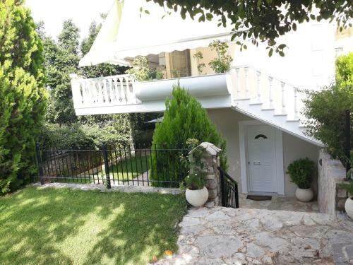 Villa Luxury Country House In Kalamata / Sp